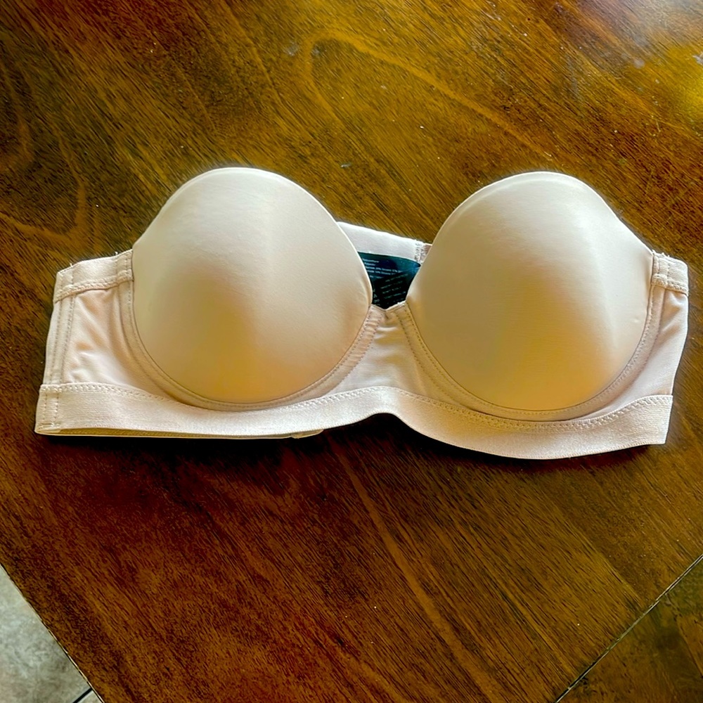 Pepper MVP Multiway Strapless Bra in Tan 36 B in pristine condition